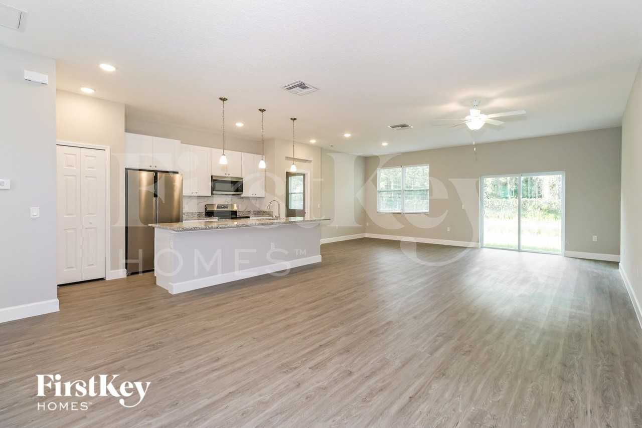 121 Dailey St Se - Photo 2 of 19