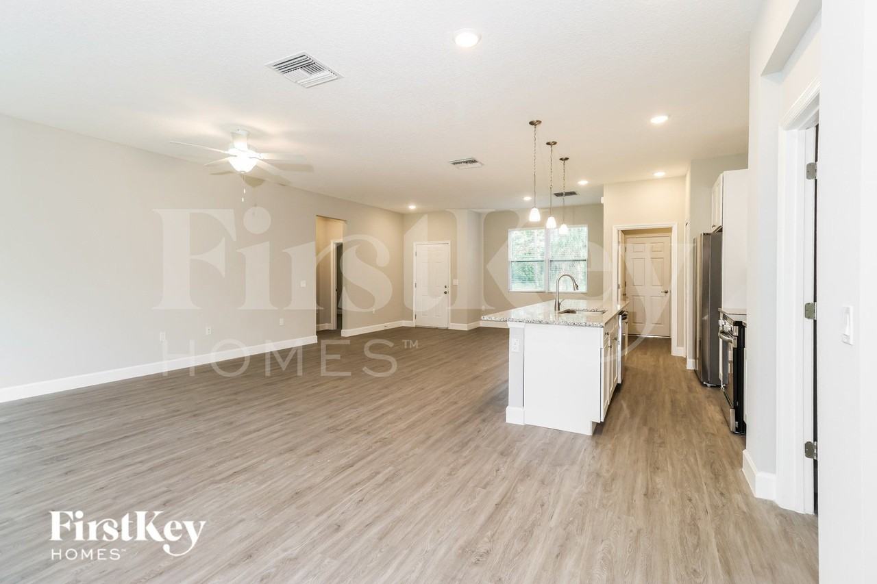 121 Dailey St Se - Photo 4 of 19