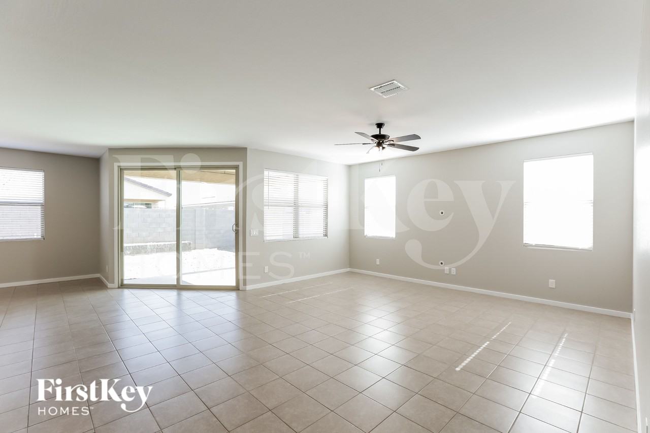 30299 N Hummingbird Ln - Photo 4 of 16