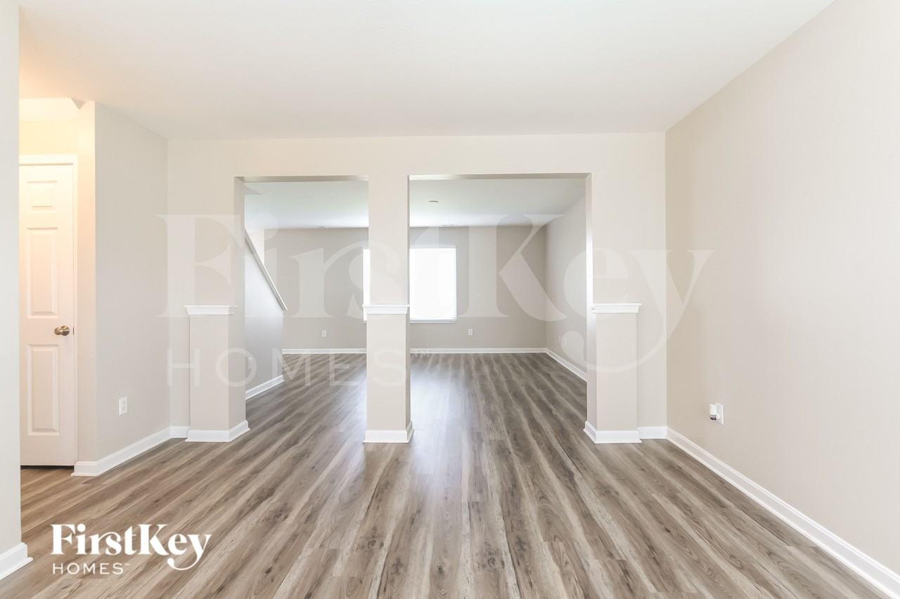 6159 N Woods Edge Dr - Photo 2 of 15