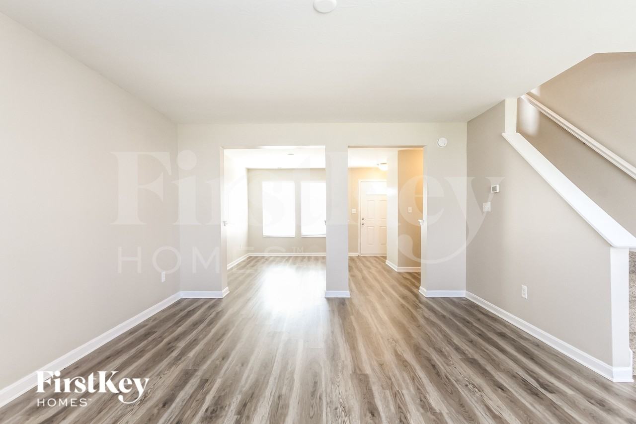 6159 N Woods Edge Dr - Photo 3 of 15