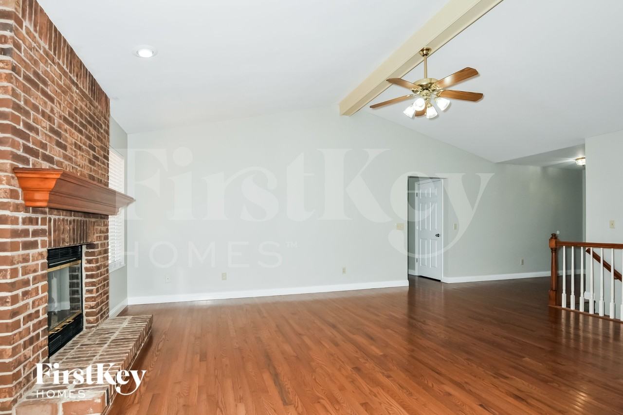 3833 Rocky Mound Dr - Photo 3 of 15