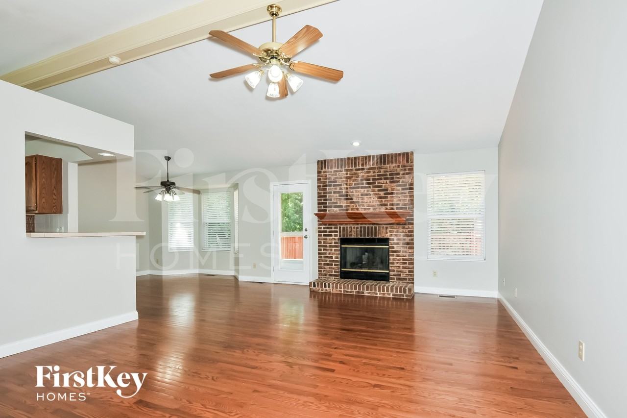 3833 Rocky Mound Dr - Photo 4 of 15