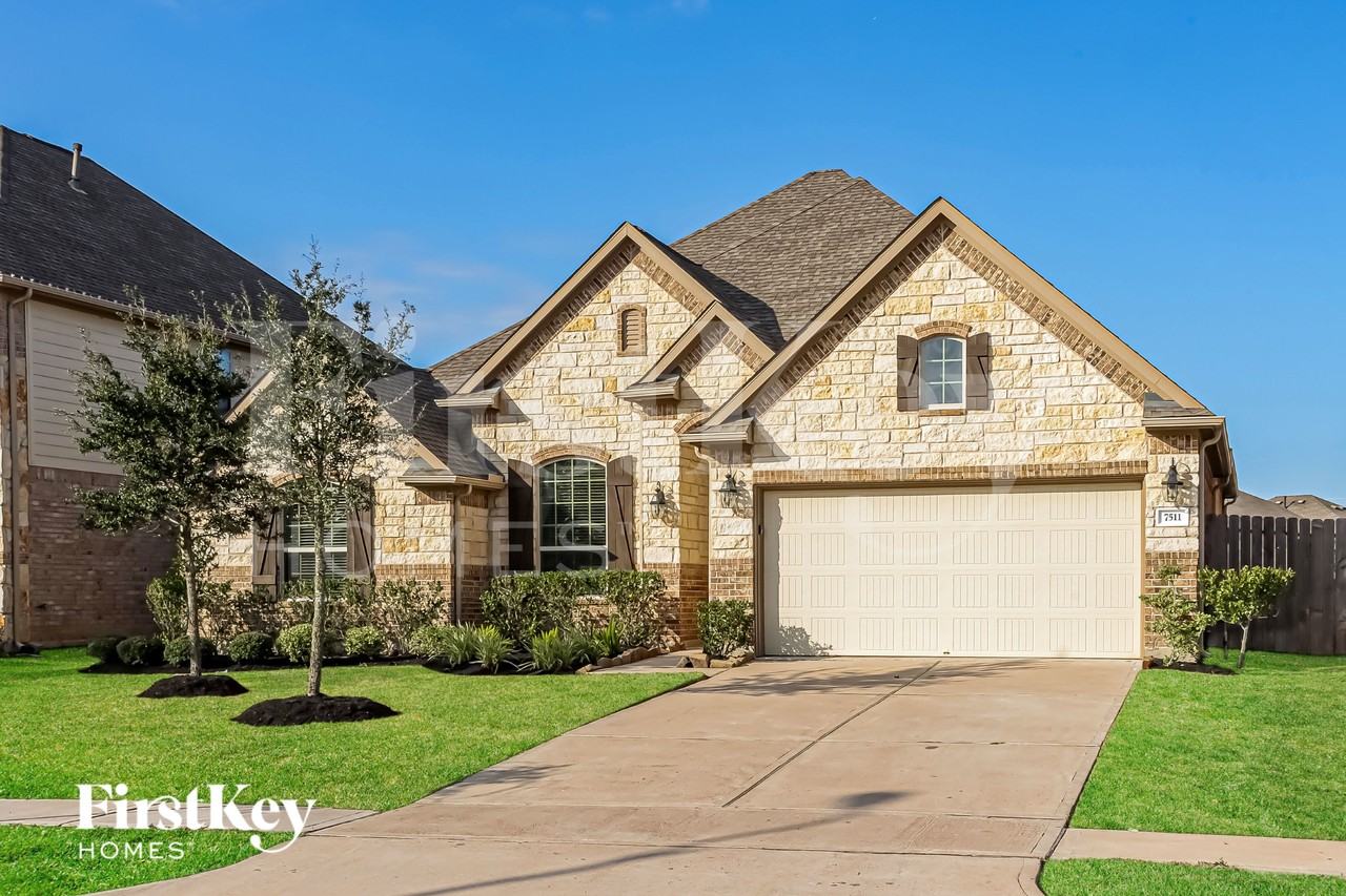 7511 Irby Cobb Blvd - Photo 2 of 15