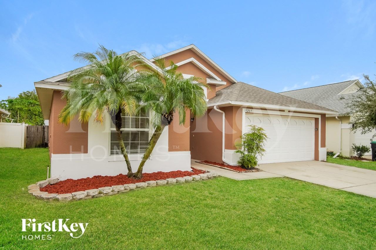 13207 Chattanooga Ln - Photo 2 of 15