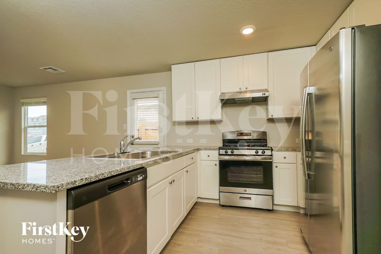 3330 Carducci Dr - Photo 6 of 15