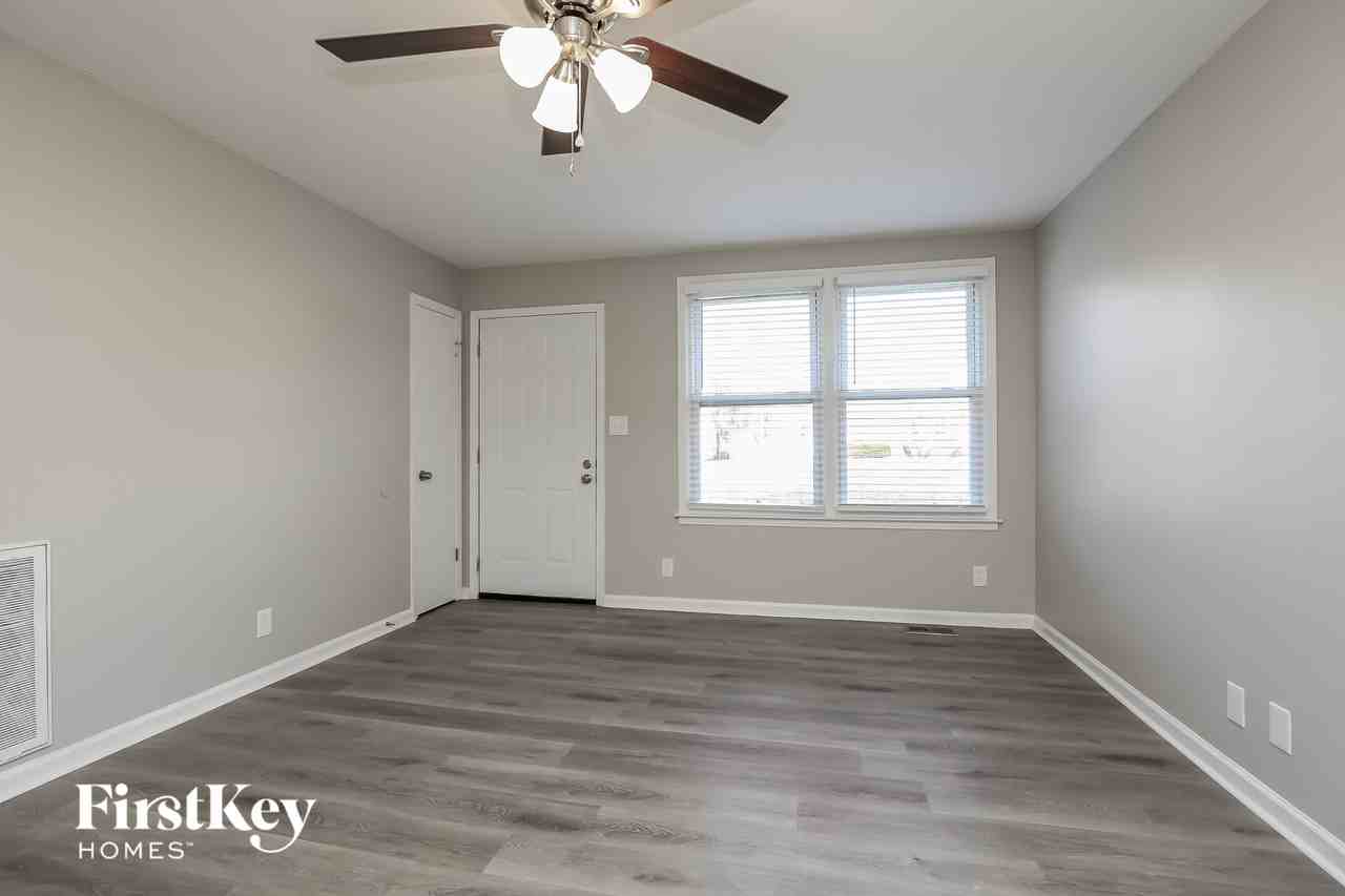 1831 Palamino Dr - Photo 2 of 15