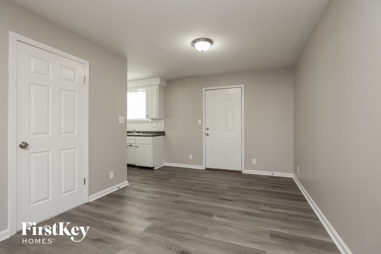 1831 Palamino Dr - Photo 4 of 15