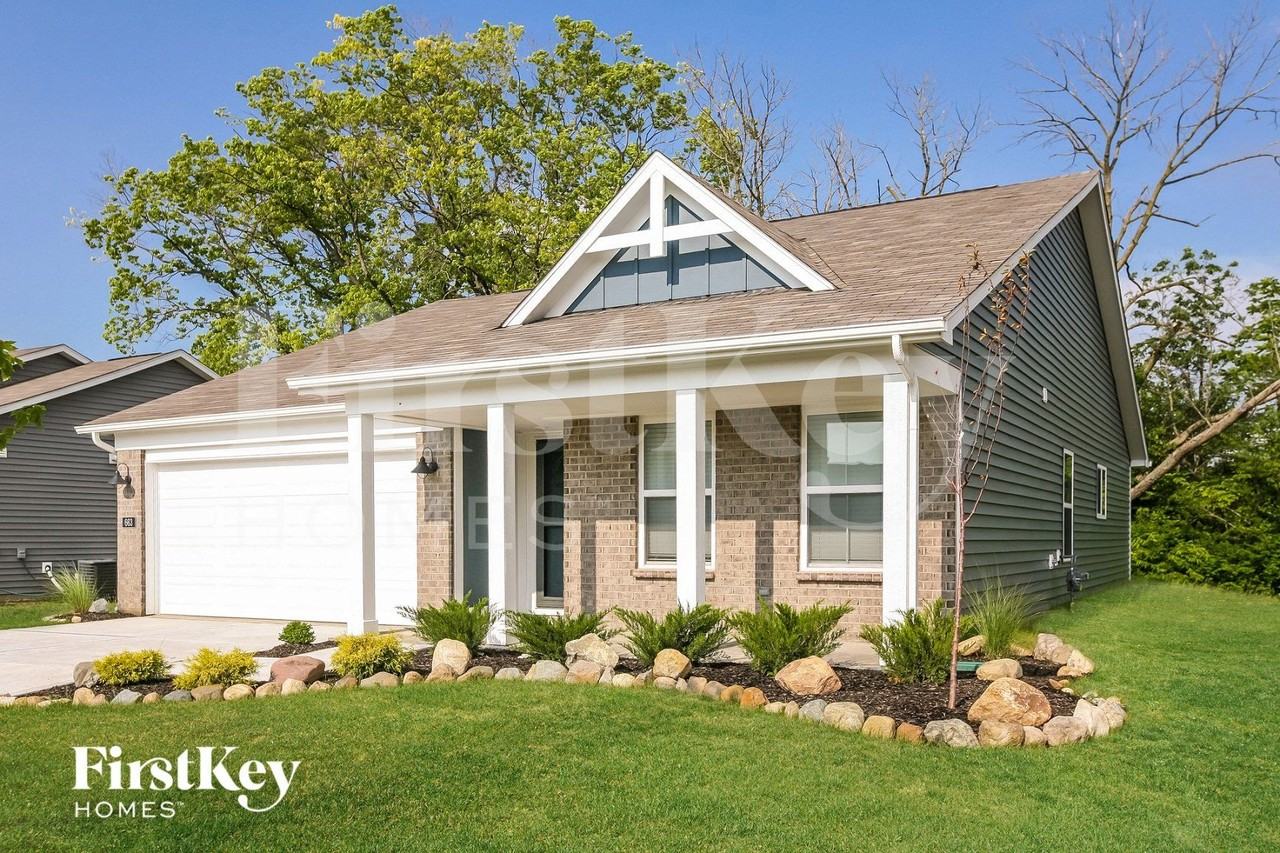 663 Van Buren St - Photo 2 of 15