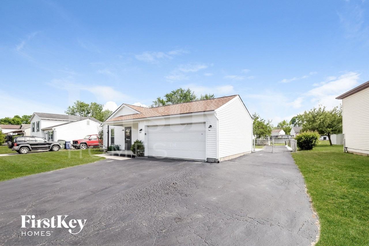 1605 Rock Creek Dr - Photo 2 of 15