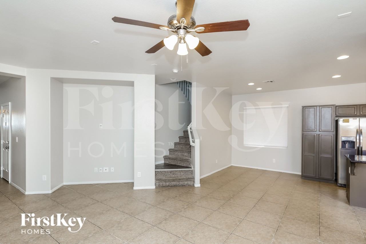 9825 Venus Lake Ct - Photo 4 of 16