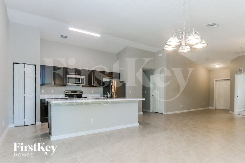 957 Se Caravan Ave - Photo 5 of 15