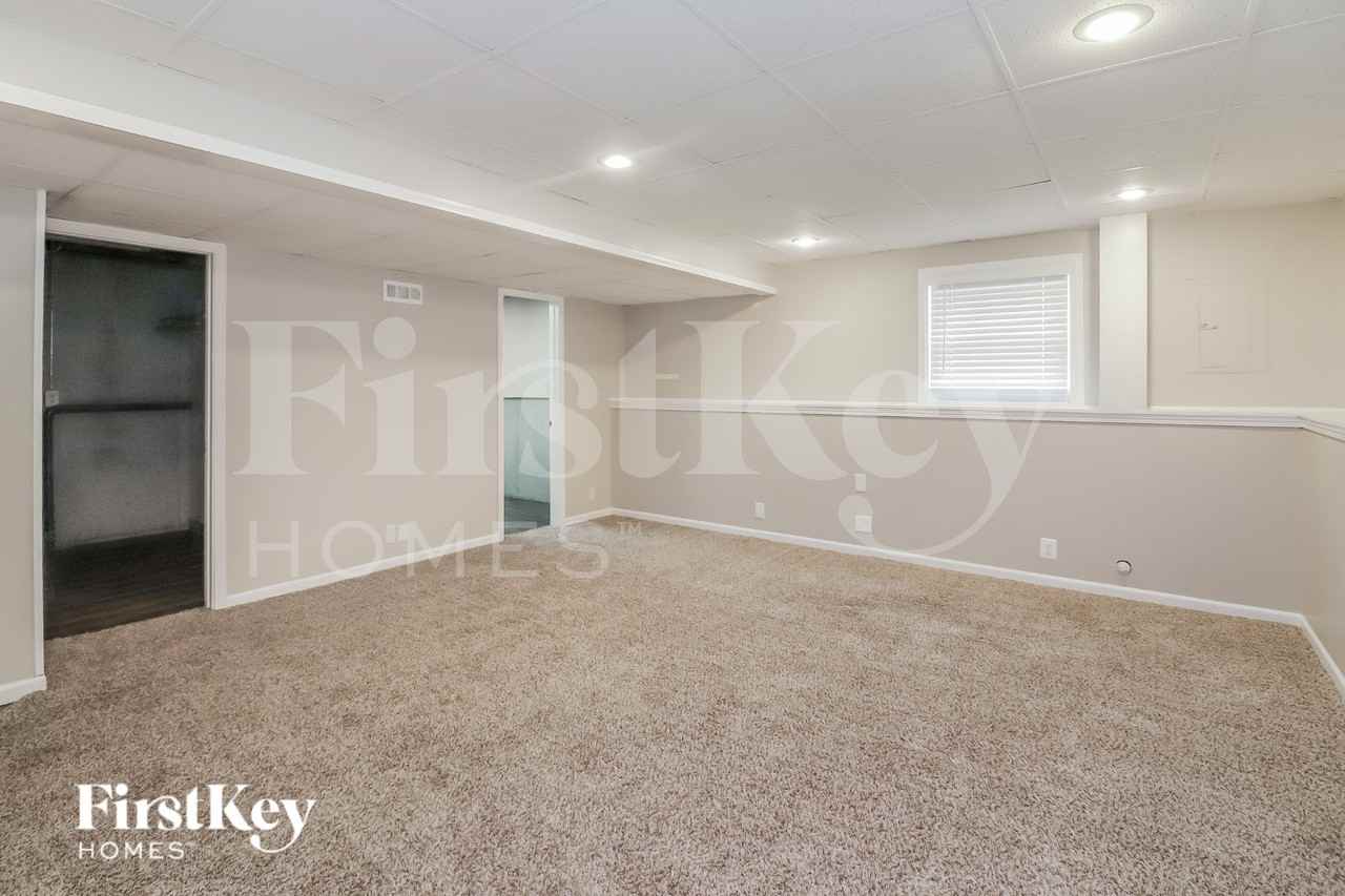 909 Minnie Ave - Photo 6 of 16