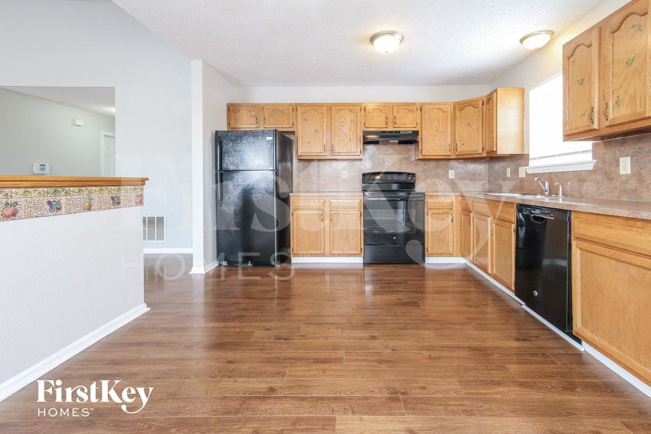 8331 Amarillo Dr - Photo 6 of 15