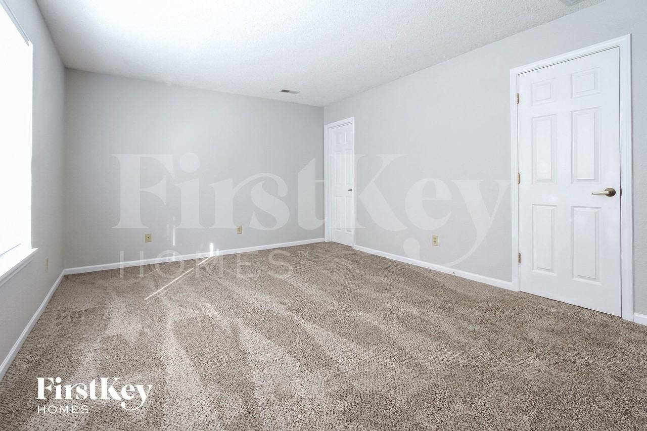 8331 Amarillo Dr - Photo 7 of 15