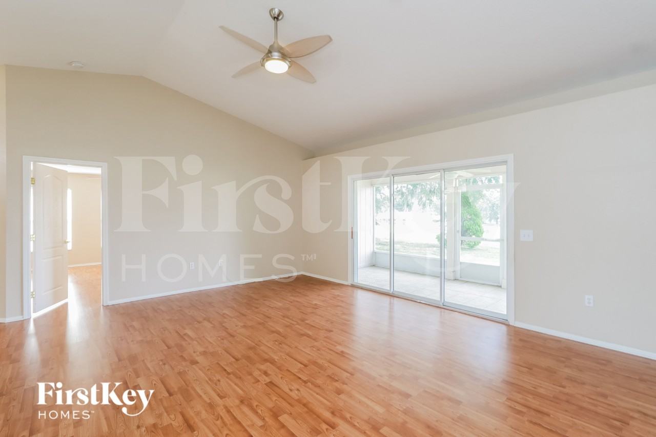 8211 Westmont Terrace Dr - Photo 3 of 15