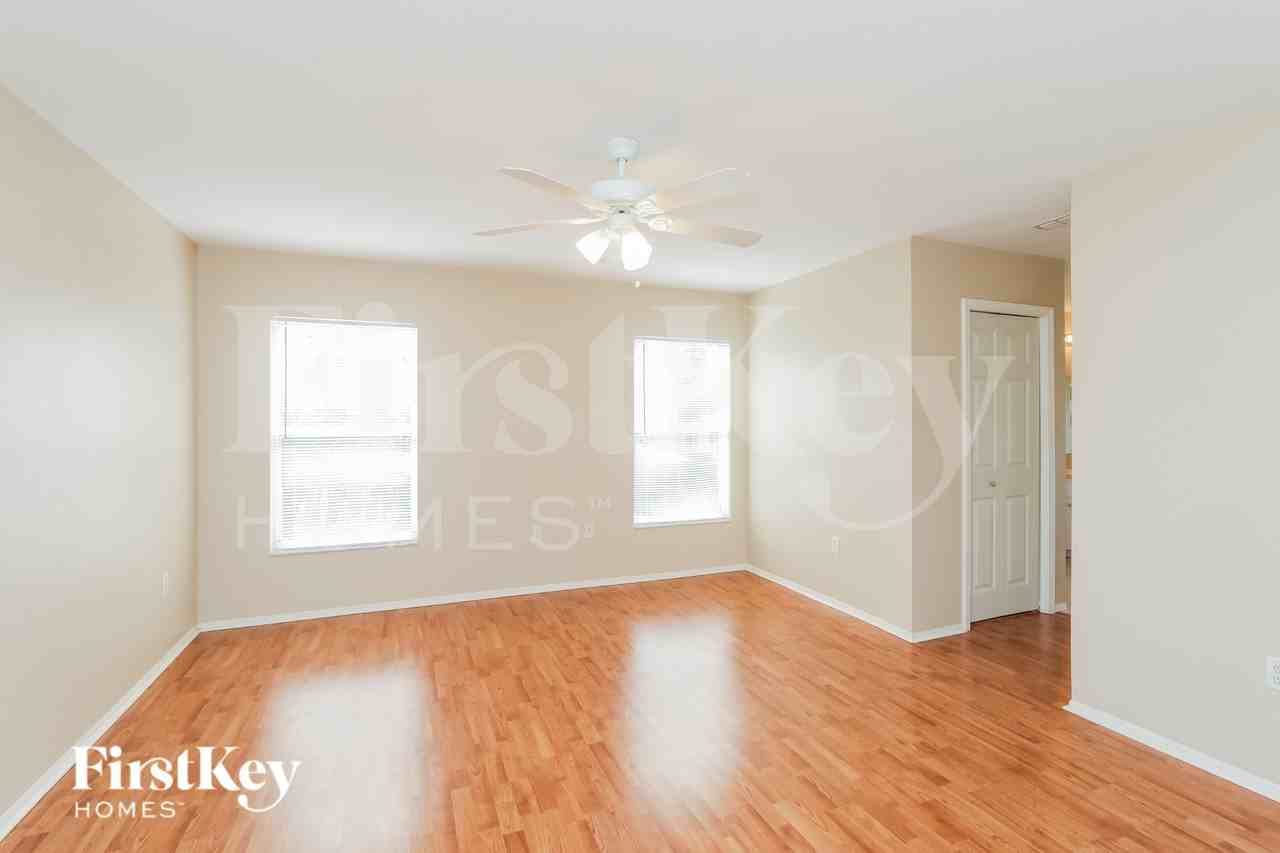 8211 Westmont Terrace Dr - Photo 7 of 15