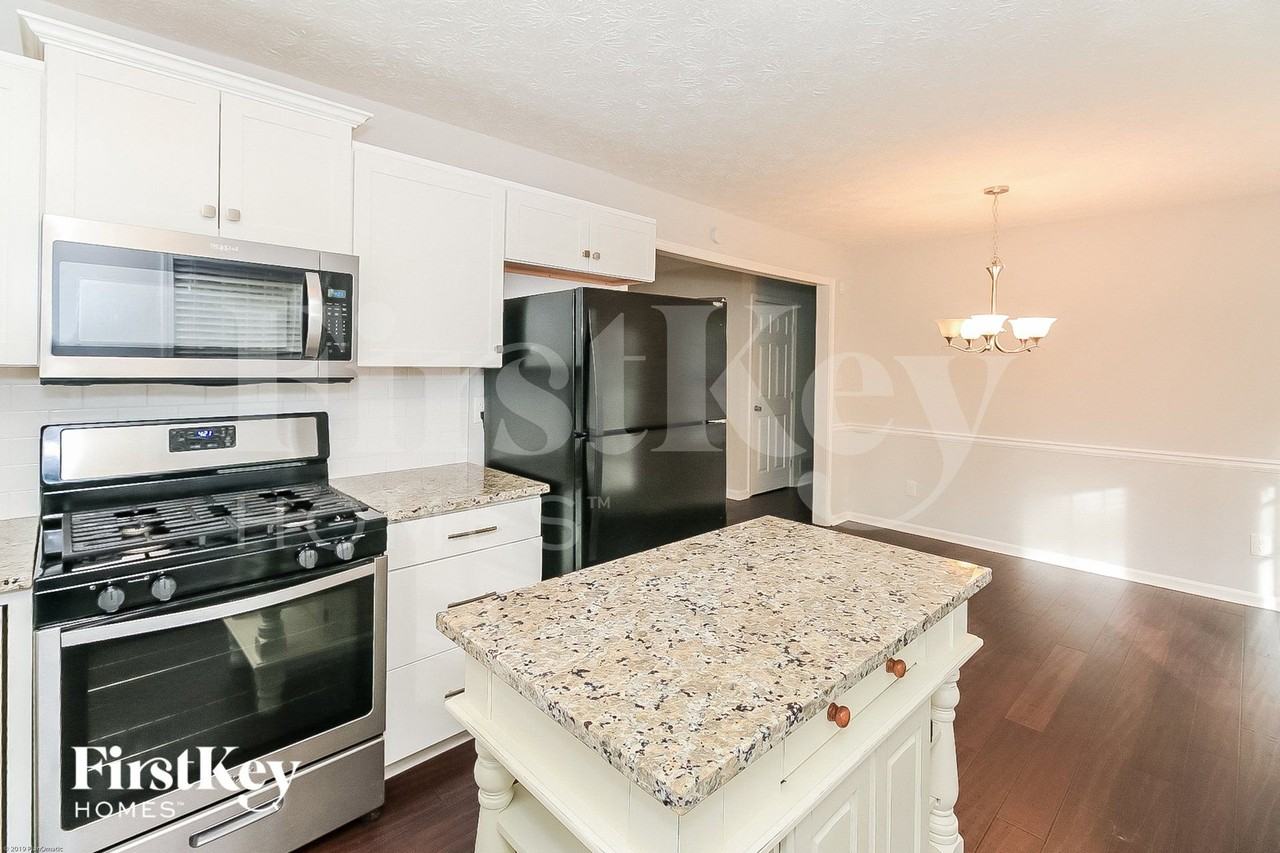 73 Brandon Woods Cir - Photo 7 of 15