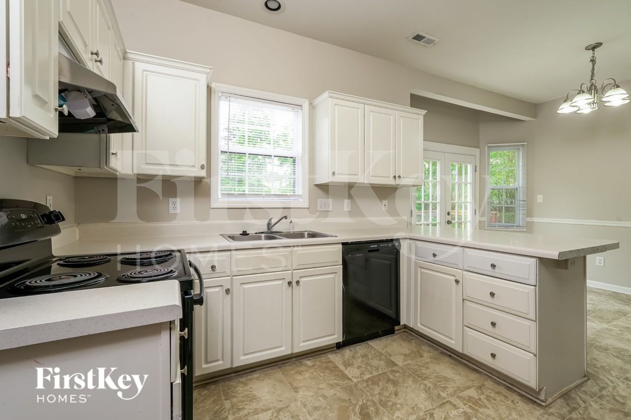 3908 Melco Ct - Photo 7 of 16