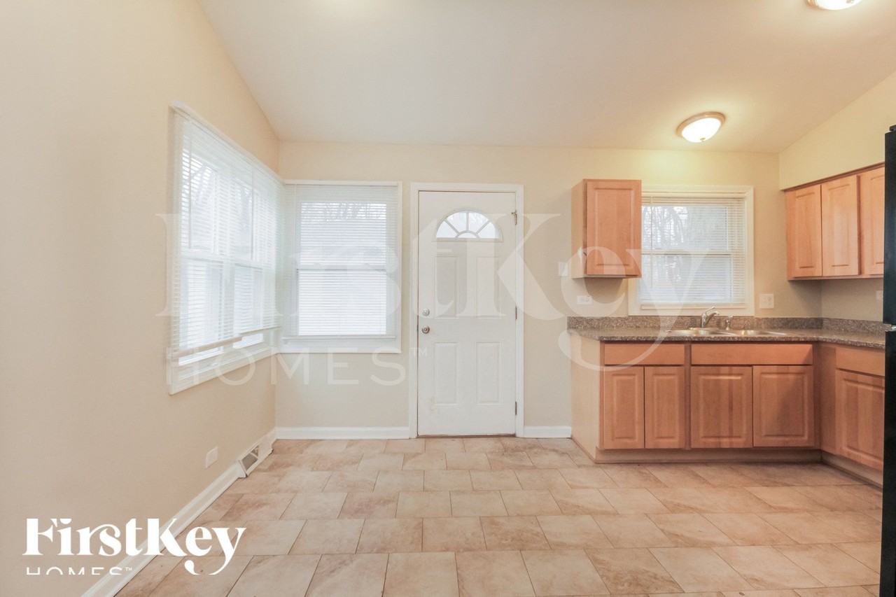 3434 218th St - Photo 5 of 16