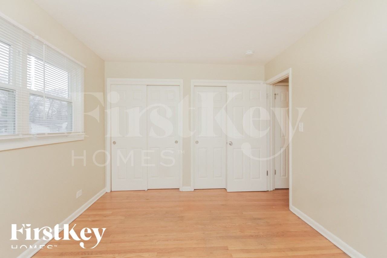 3434 218th St - Photo 7 of 16