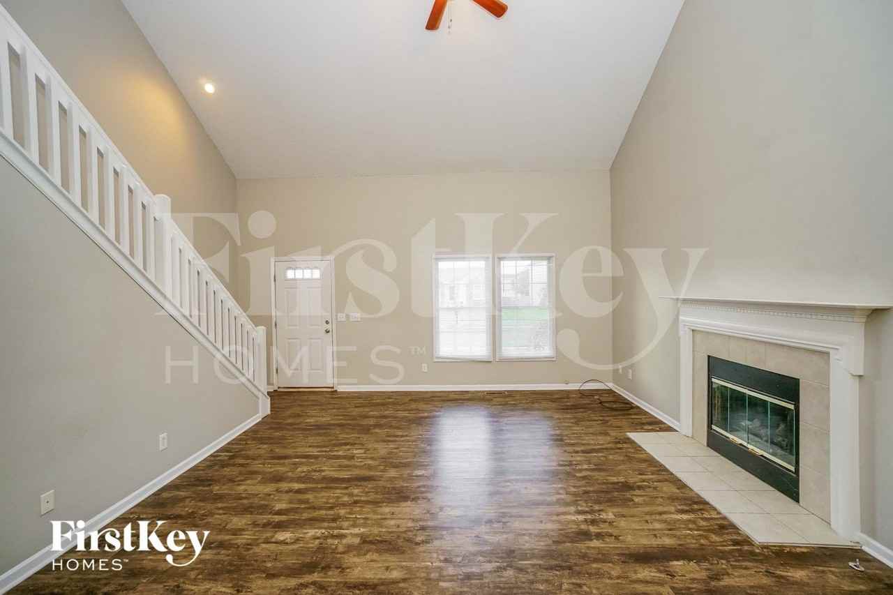 2673 Cross Creek Ave - Photo 4 of 15