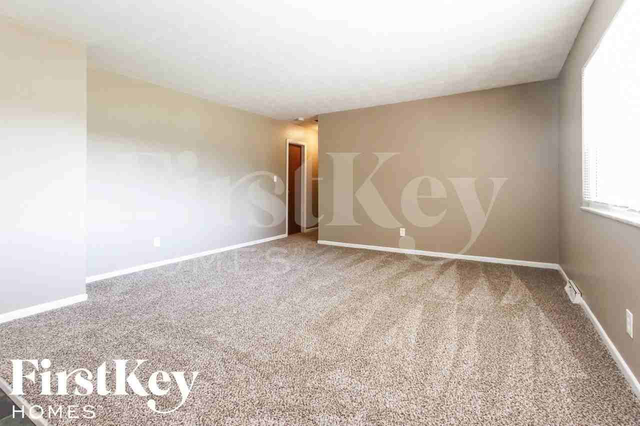 2414 E Dudley Ave - Photo 3 of 15