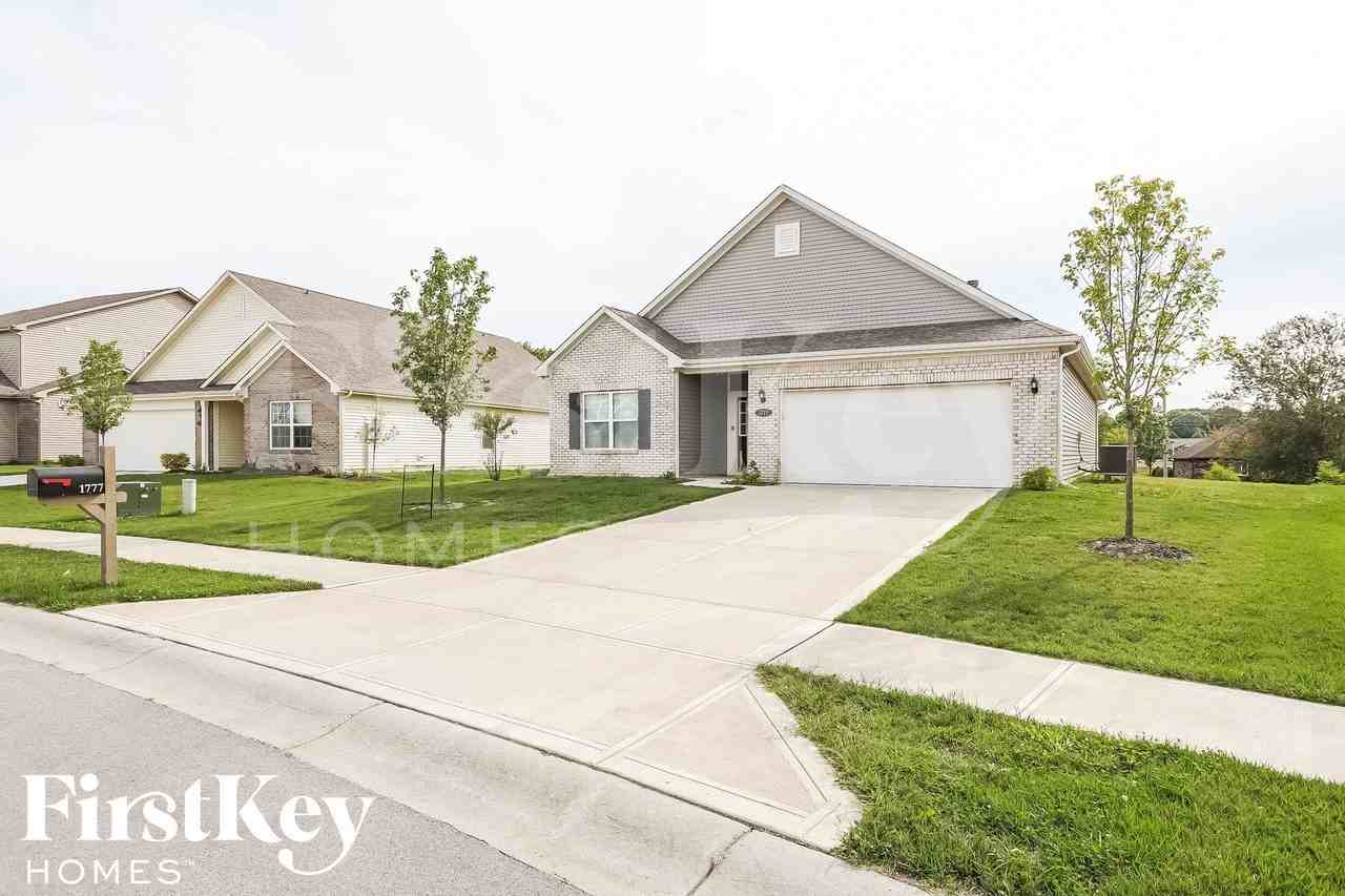 1777 Osman Dr - Photo 2 of 15