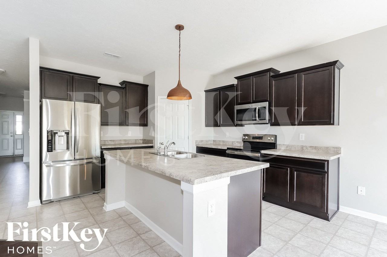 1777 Osman Dr - Photo 6 of 15