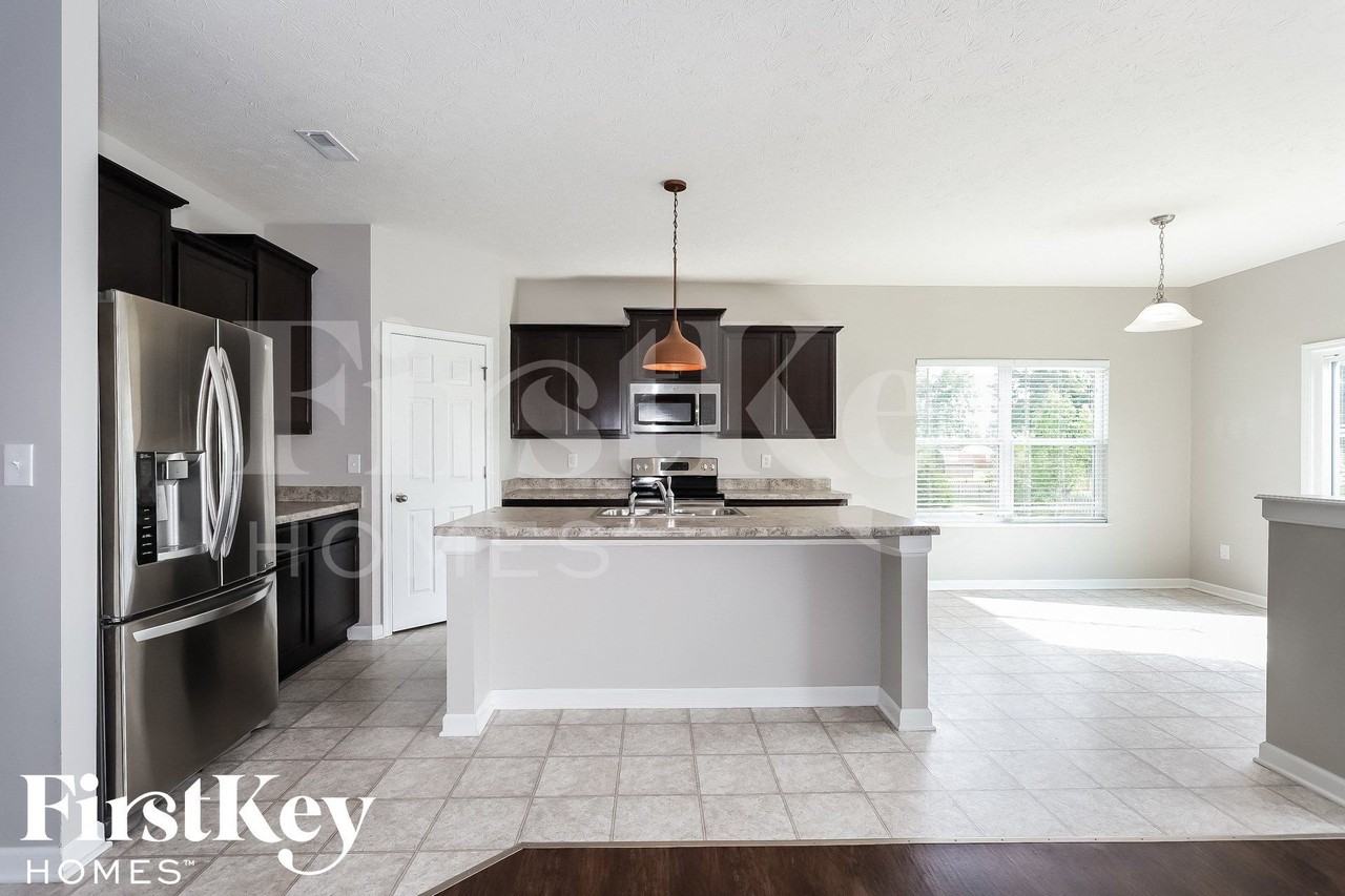 1777 Osman Dr - Photo 7 of 15