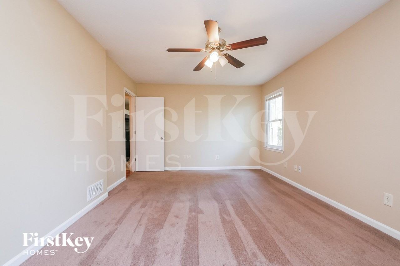 1701 Underwood Dr Se - Photo 7 of 15