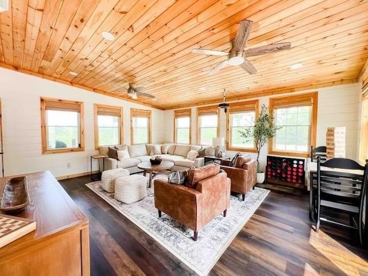 449 Burbano Creekside Ldg - Photo 3 of 40