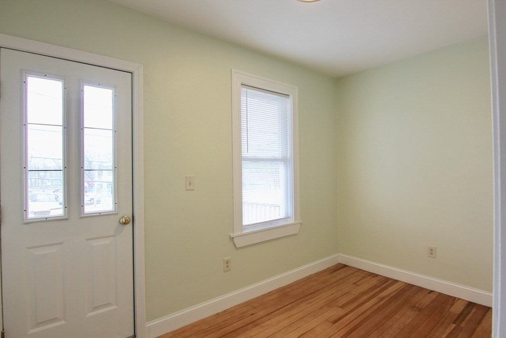 989 Boylston St - Photo 3 of 11