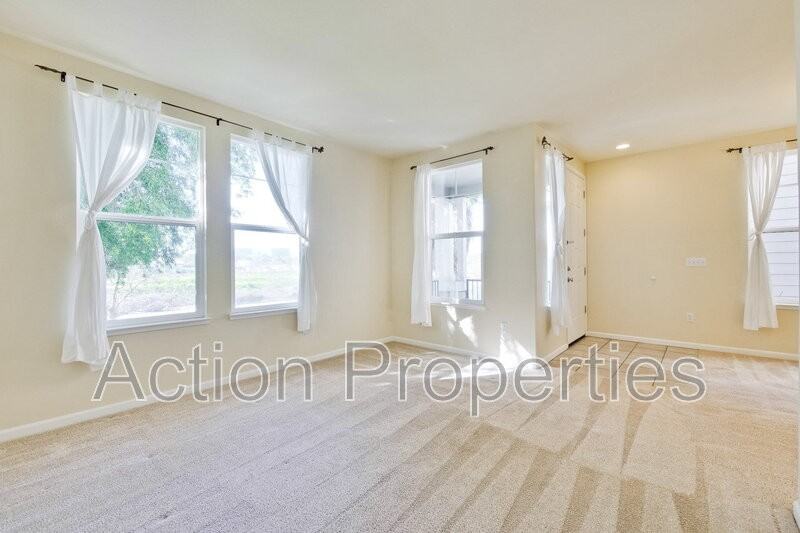 5132 N 1st St - Photo 3 of 24