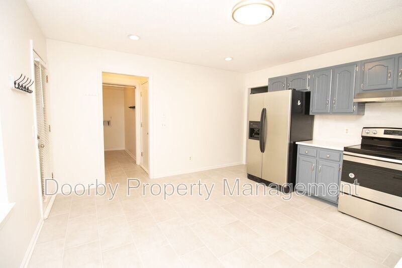 8807 Heathfield Dr - Photo 6 of 21