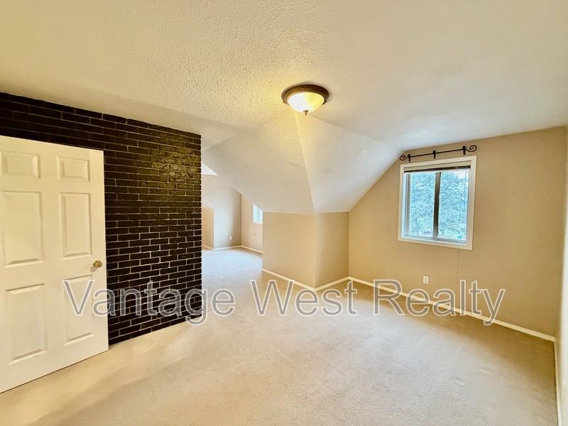 3310 Mathews Rd - Photo 5 of 23