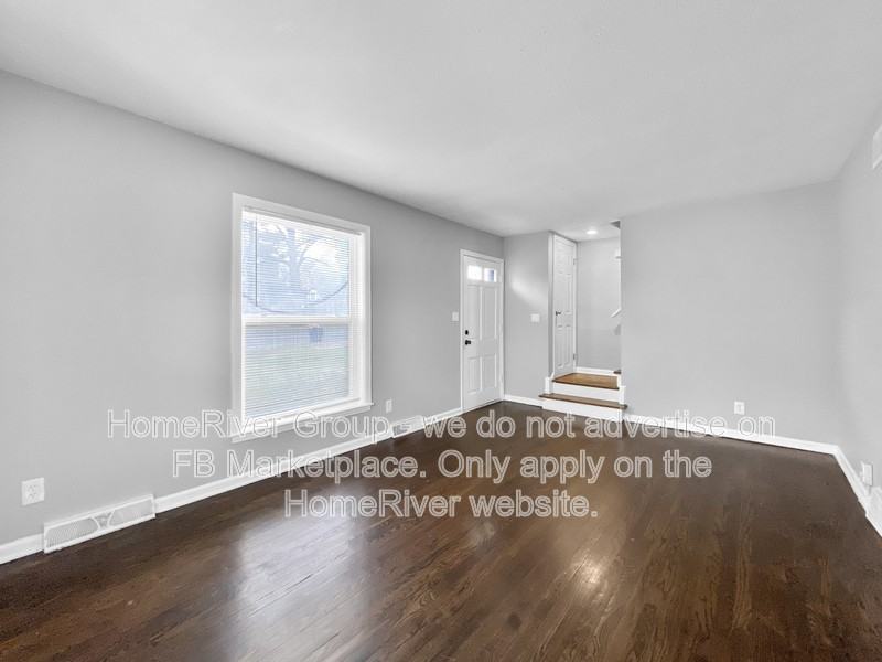 6626 Metcalf Ave - Photo 3 of 22