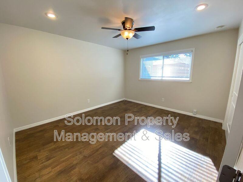 3800 Jefferson St #2 - Photo 5 of 15