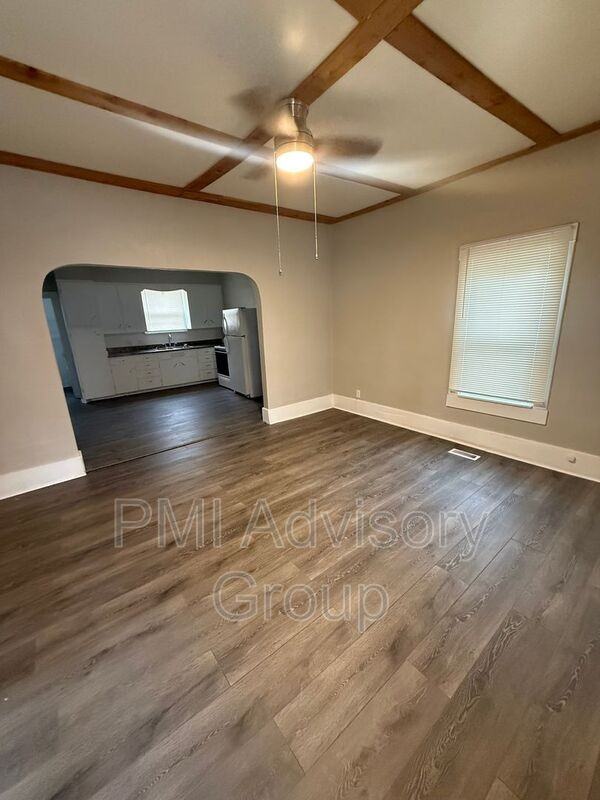 622 Navarre St - Photo 3 of 7