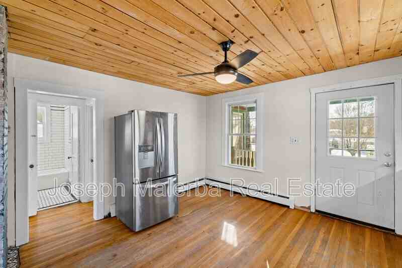 95 Ashland St #1stFL - Photo 5 of 28