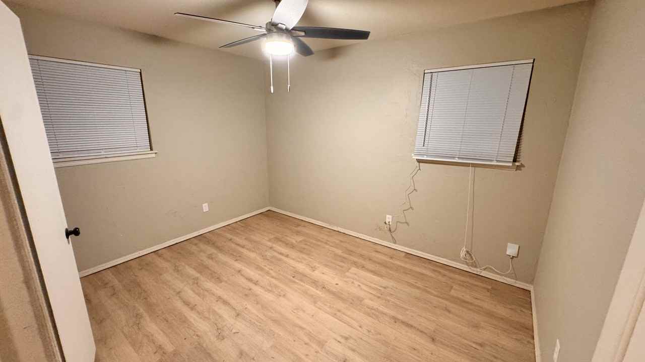 6820 Nw 20th St - Photo 4 of 13