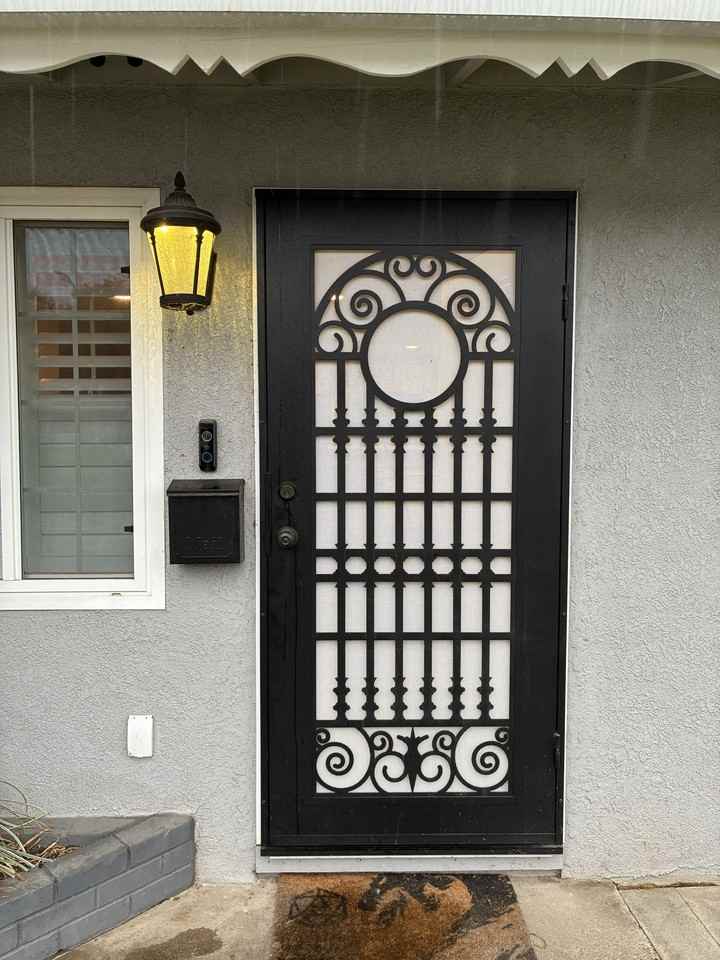 7452 Rollingwood Blvd - Photo 3 of 50