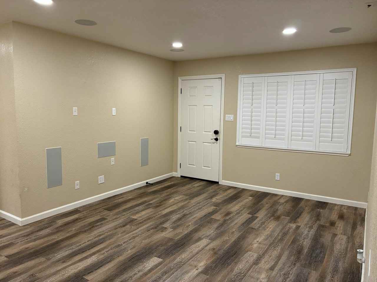 7452 Rollingwood Blvd - Photo 5 of 50