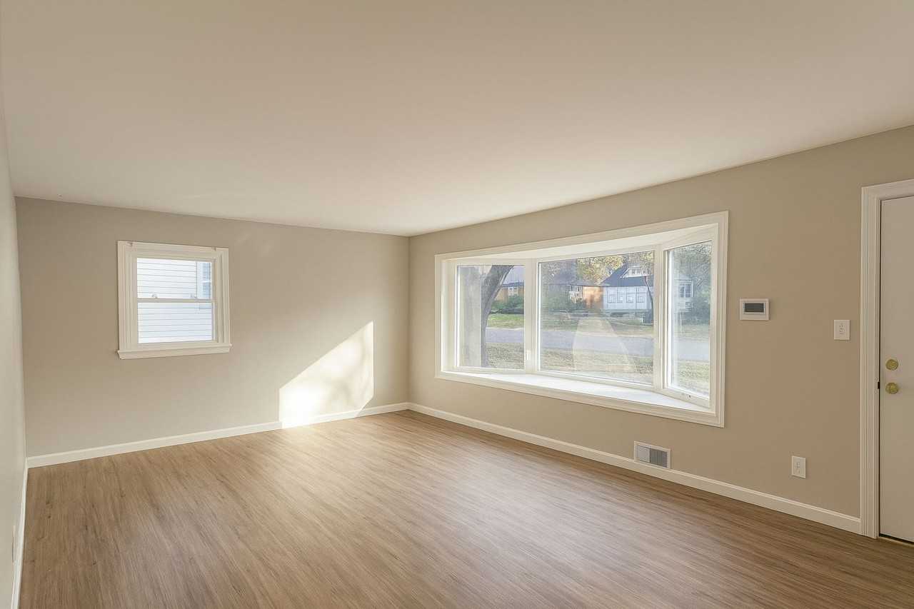 1141 June Ave #005 - Photo 4 of 14