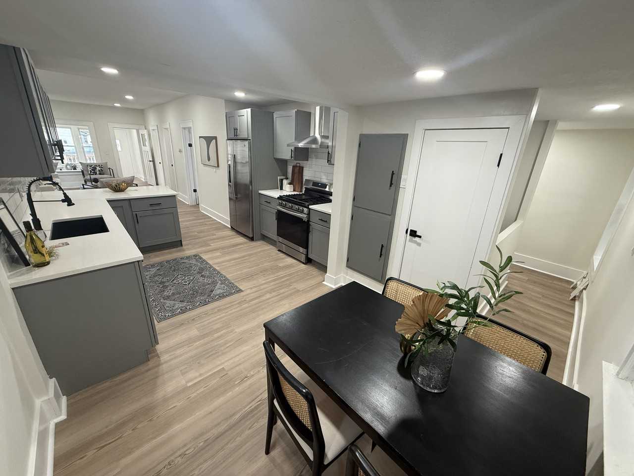 2050 E Grand Ave #2050 - Photo 3 of 20