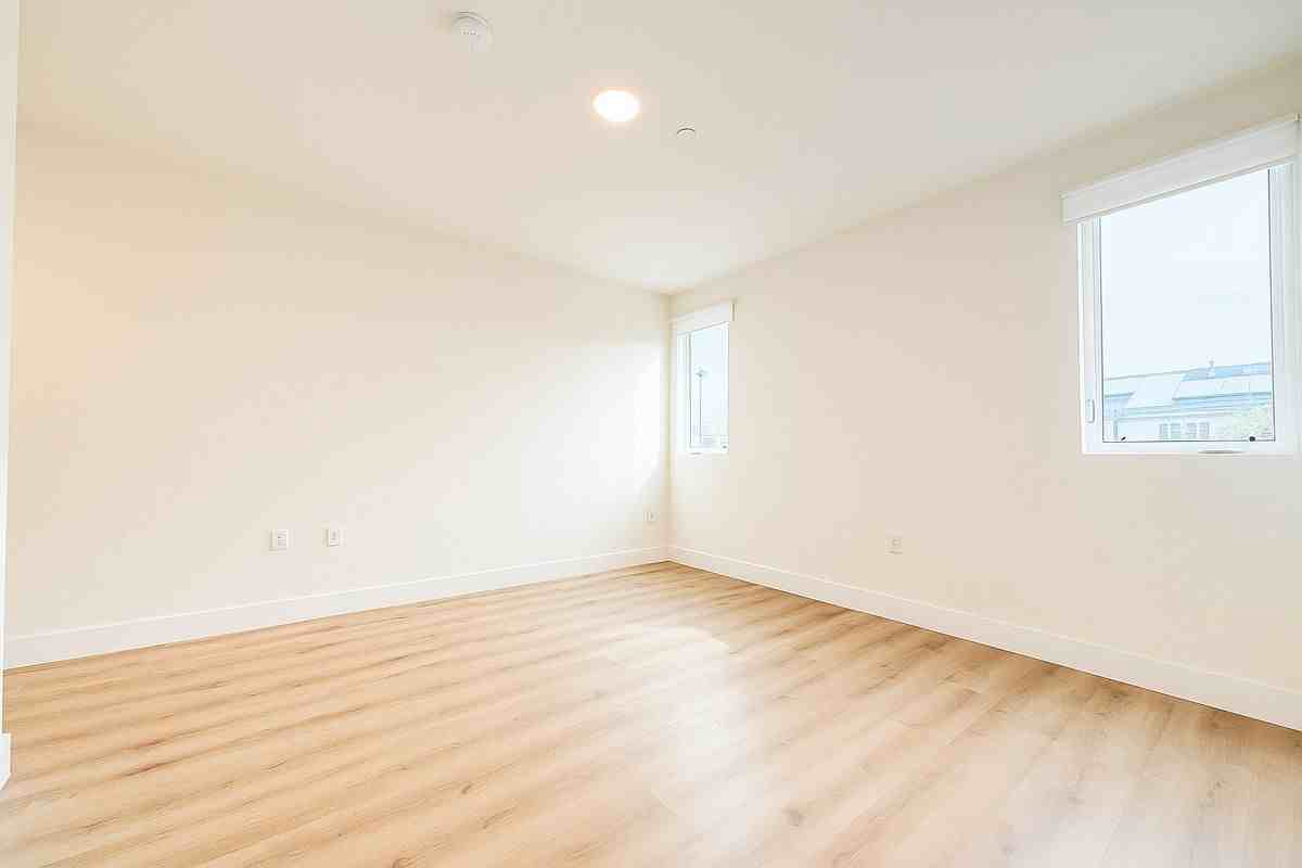 5813 Lexington Ave ##201 - Photo 7 of 7