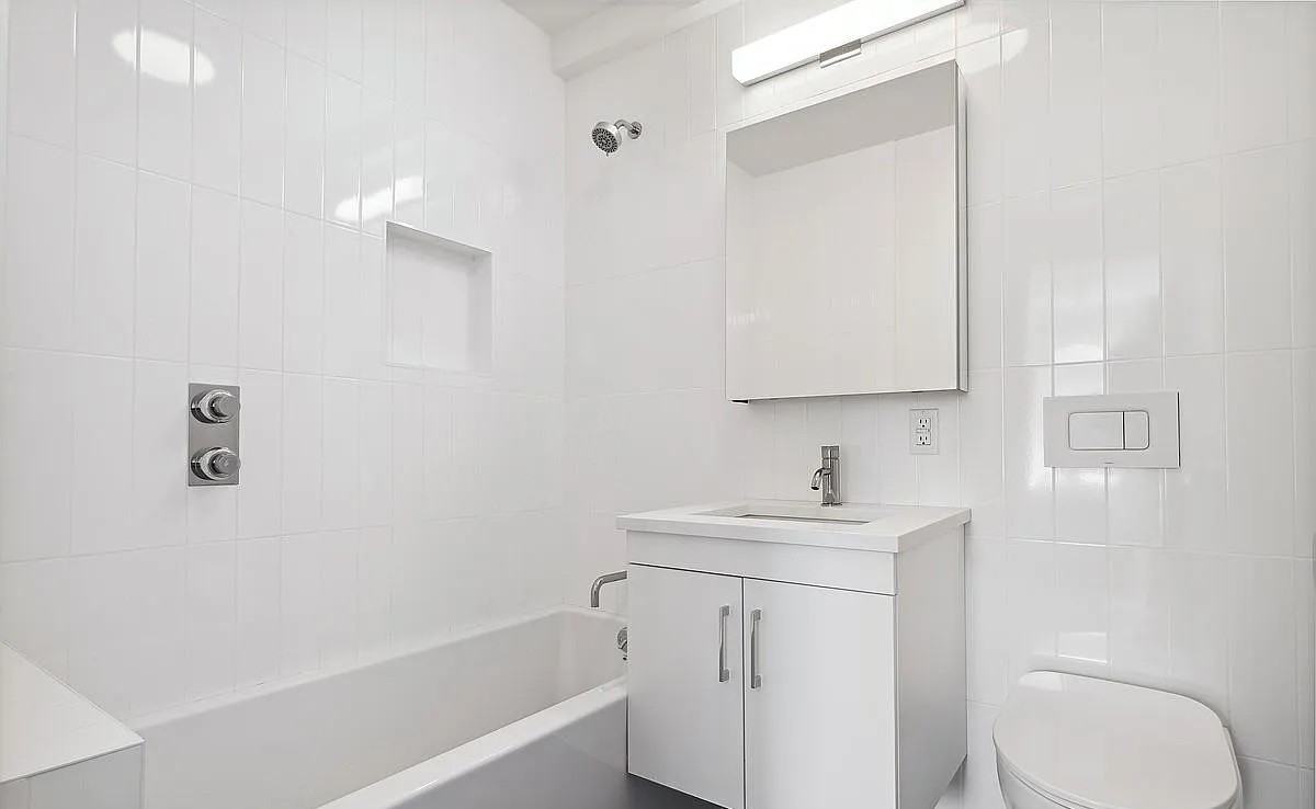 148-09 Northern Blvd - Photo 2 of 6