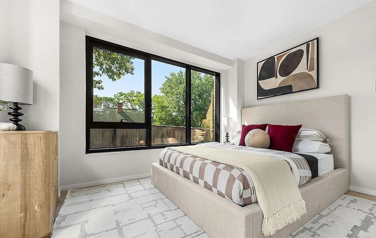 40-22 61st St - Photo 4 of 6