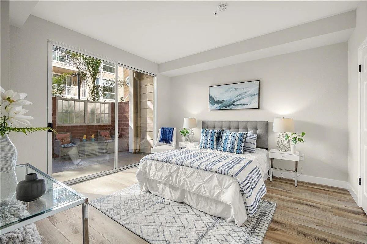 423 N 2nd St - Photo 7 of 10