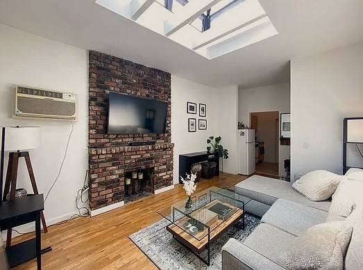 100 N Main St - Photo 4 of 5